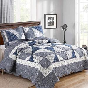 Oversized King Size Grey Floral Plaid Patchwork Quilt Set 128x120 Extra Wide Super King Size Rversible Quilted Bedspread Coverlet Set 3-Piece Comforter Bedding Set Bed Cover with 2 Pillow Shams | Oversized King Quilt, 128x120 Quilt, Rversible Quilt, Lightweight Quilt, Grey Floral Quilt, All-Season Use