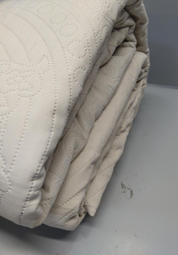 Beige King Size Quilt