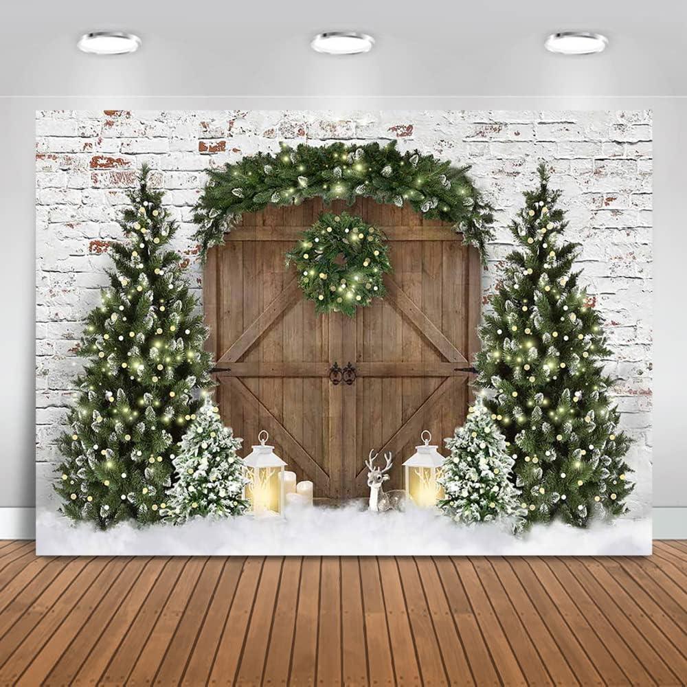 Mocsicka Christmas Wood House Photography Backdrop Xmas Tree Snow Wreath Photo Background Rustic Barn Door Family Kids Holiday Portrait Photo Booth Props (7x5ft)