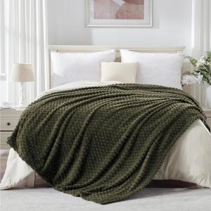 EXQ Home King Size Blanket for Bed or Couch - 3D Imitation Turtle Shell Jacquard Decorative Fleece Blankets - Cozy Soft Fuzzy Flannel Blanket Suitable for All Seasons(90"108",Dark Green)