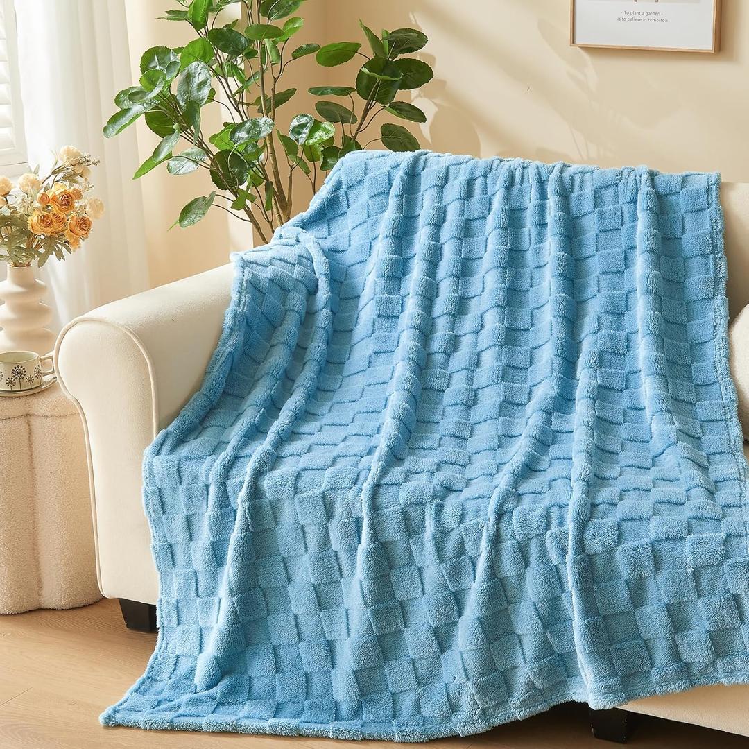 NEWCOSPLAY Super Soft Throw Blanket Blue Premium Silky Flannel Fleece 3D Checkered Lightweight Bed Blanket All Season Use (Blue Checkered, Throw(50"x70"))
