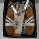 SM NEW YORK SILVER SANDALS SIENNA STYLE SIZE 5