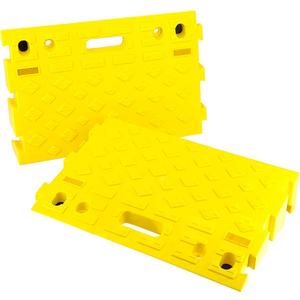 MAXXHAUL 50707 Portable Interlocking Plastic Curb Threshold Ramp Set (Yellow), 21.5 x 13.5 x 4 in, 2,000 lb Capacity per Ramp, for Driveway, Dock, Scooter, Wheelchair, Car, Truck