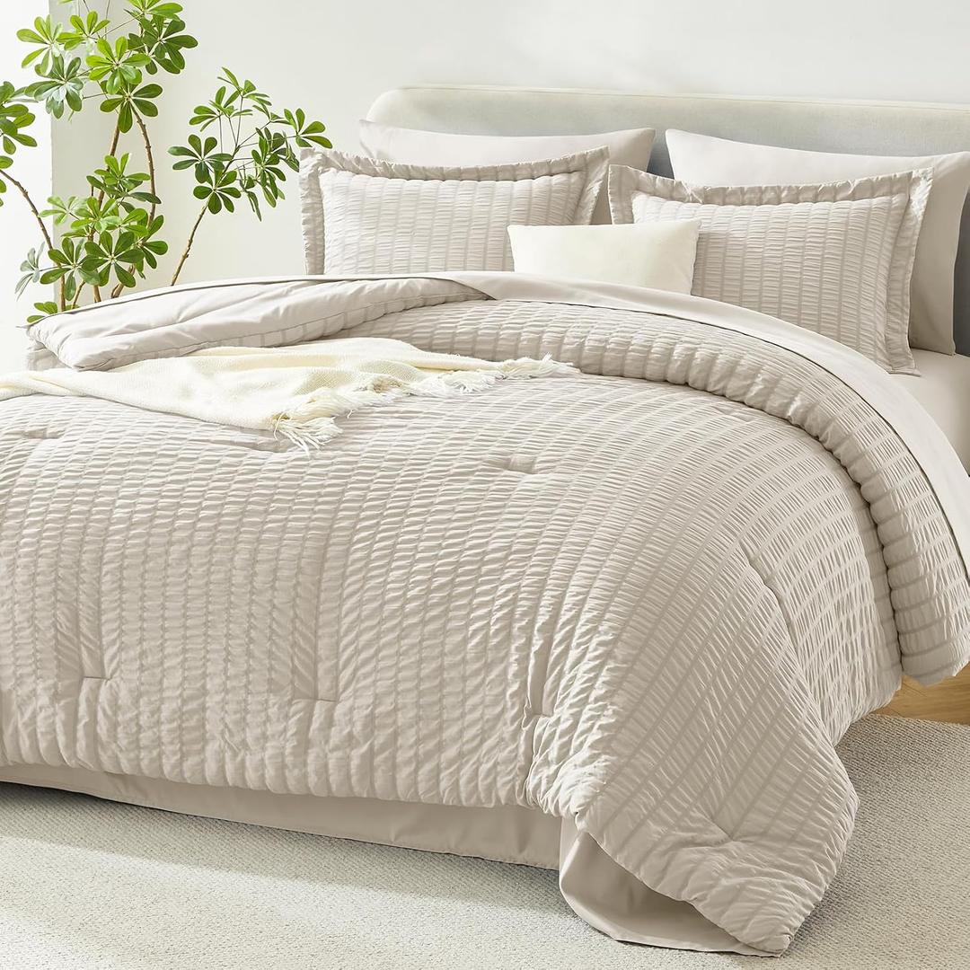 HIMEET Queen Comforter Set - 7 Pieces Seersucker Bed in a Bag Queen Size, Luxury Boho Comforter Set with Sheets for All Season, Bed Set with Comforter, Sheets, Pillowcases & Shams, Beige