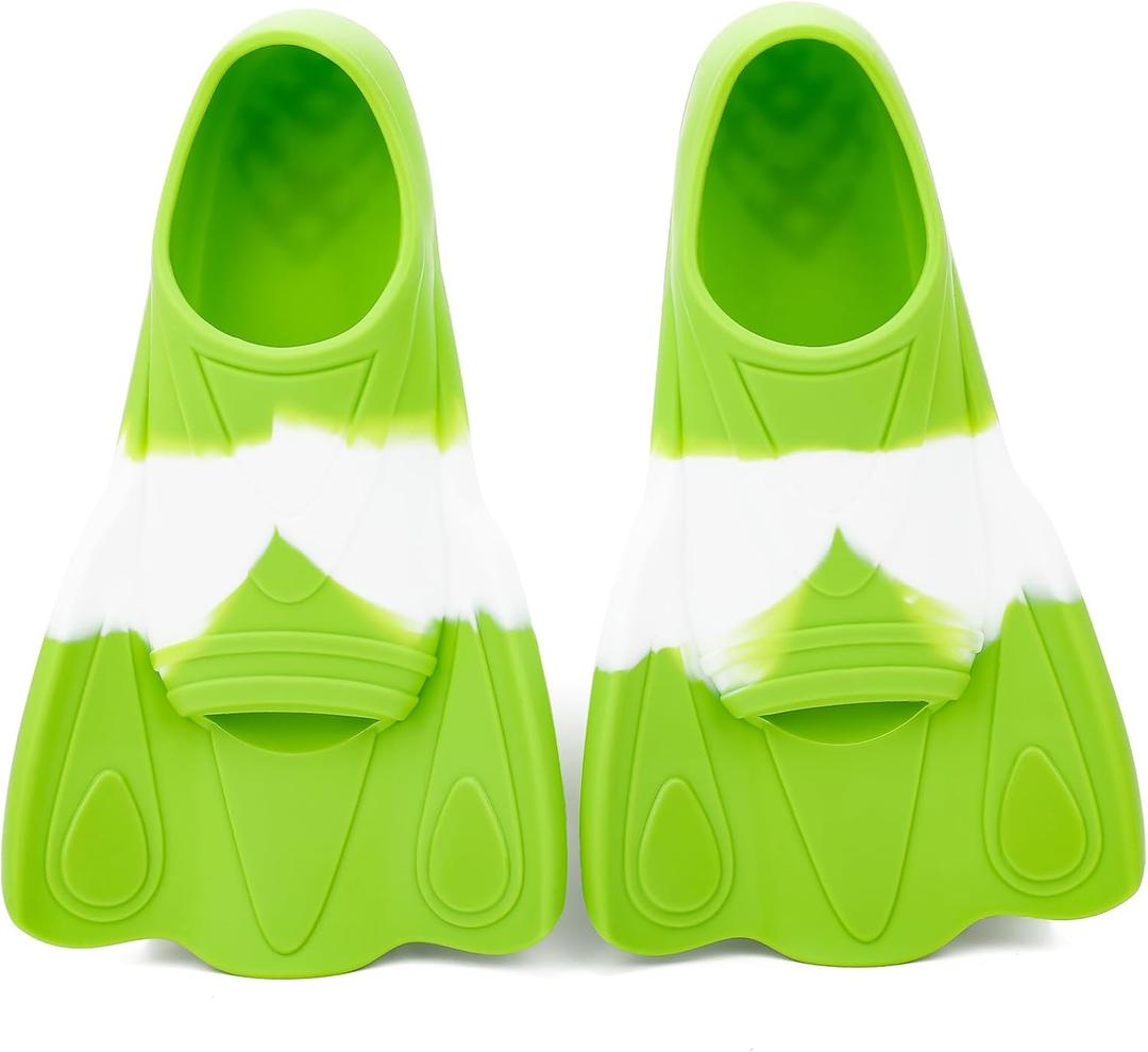 Kids Swim Training Fins, Comfortable Silicone Short Fins for Lap Swimming Flippers, Travel Size Flipper for Kids with Mesh Bag (Small)