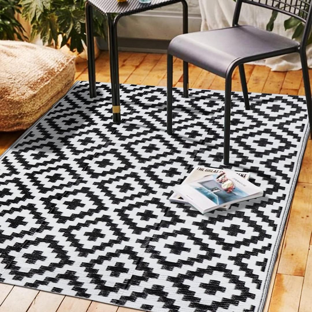 SAND MINE Waterproof Outdoor Rug 4x6 ft, Plastic Reversible Rug, Modern Area Rug, Large Floor Mat for Outdoors, RV, Patio, Backyard, Deck, Picnic, Beach, Camping (4' x 6', Black & White Lattice)