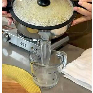 Elephant Pan Sauce Pan with Pour Spout for Pouring Draining Straining – Easily Get Grease & Hot Water Out – Nonstick Deep Saucepan - Dishwasher & Oven Safe – Locking Tempered Glass Lid (5 Quart)