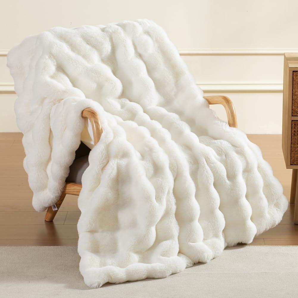 Soft Faux Rabbit Fur Throw Blanket Luxury Super Comfy Double Sided Ultra Cozy Thick Warm Fluffy Blanket for Couch Chair Sofa Bed Living Room Camping, Plush Fuzzy Bubble Blanket, 970 GSM, 50''x60''