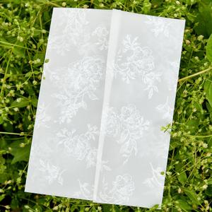 60 Sheets Pre-Folded Vellum Jackets for 5x7 Invitations,White Floral Vellum Paper 5x7 Jackets,Translucent Invitation Sleeve Wraps Floral Paper Envelope Liners for Wedding Baby Shower Invitations Cards