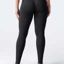 VOYJOY Women Seamless Impact Leggings Scrunch Workout Leggings Medium Waist Tummy Control Butt Lifting Gym Yoga Pants (Black, M)