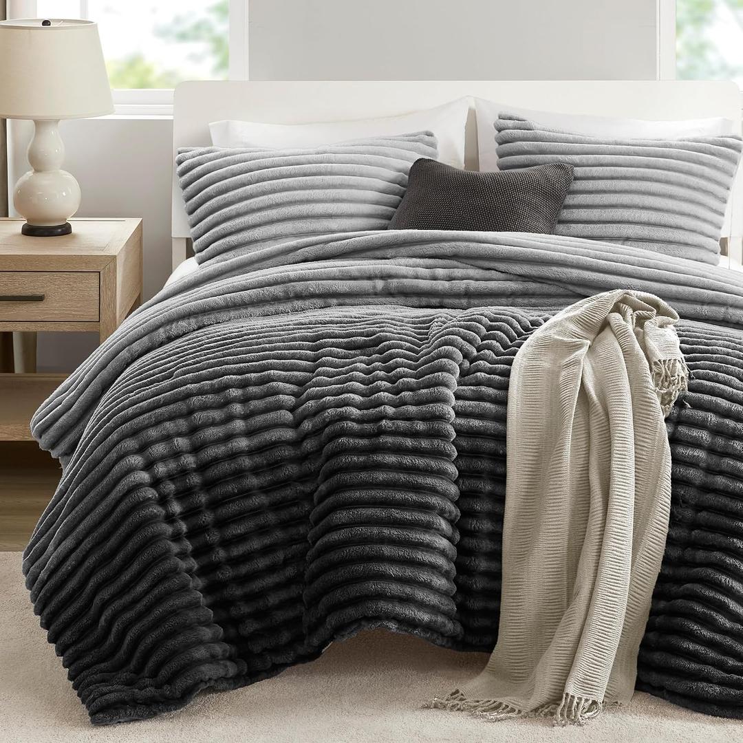 Intelligent Design Twin Comforter Set, Plush Bedding, Microfiber Reverse, 2 Piece, Lightweight, Super Soft Ribbed Velvet Comforter 1 Sham, All Season Fluffy Bed Set, Avril, Twin/Twin XL Grey Ombre