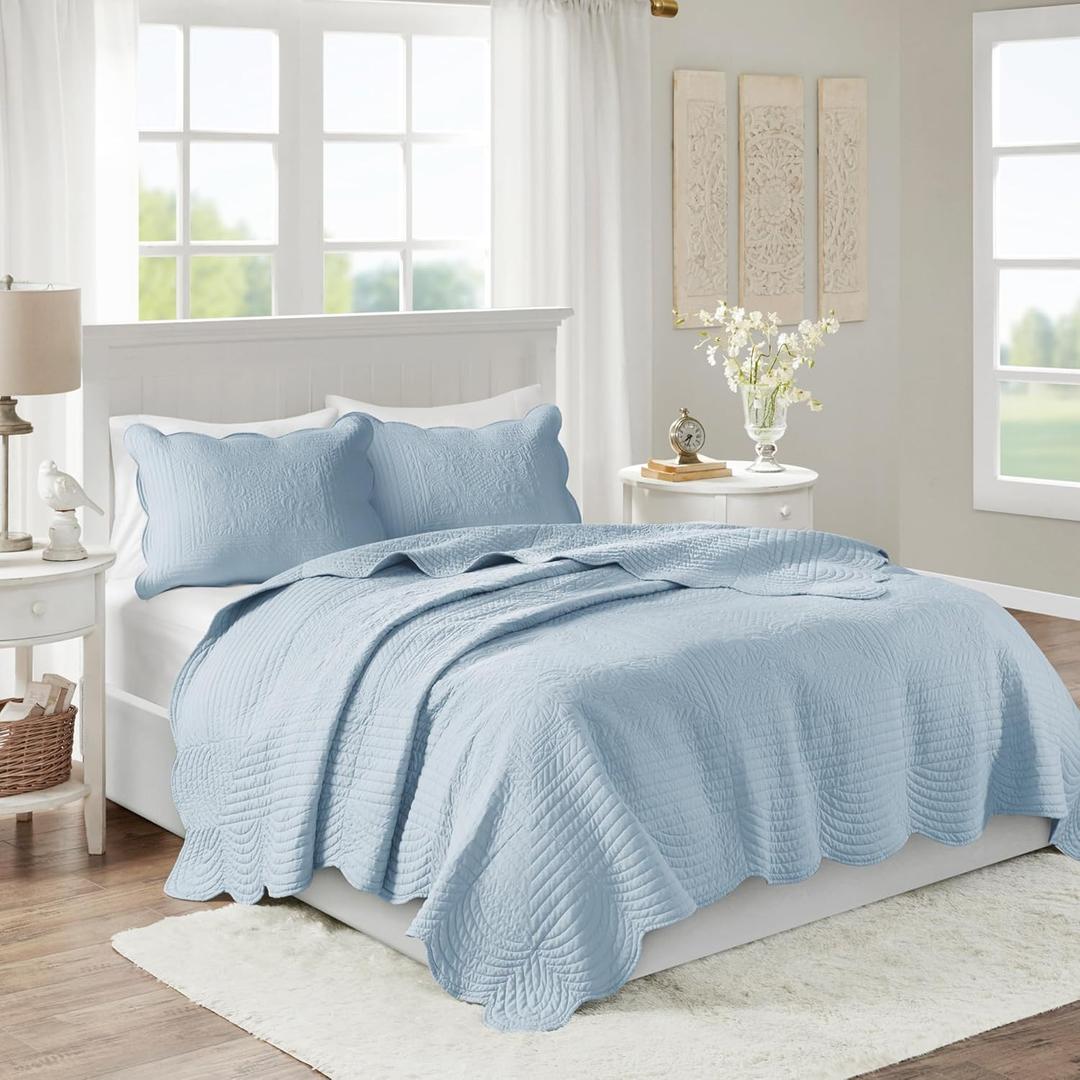 Madison Park King Quilt Set Damask Coverlet Set for King Size Bed, Cottage Oversized Quilt Set, Scallop Edge, All Season, Pre-Washed Cotton-Filled King Size Quilt, Tuscany, King/Cal King Blue 3 Piece