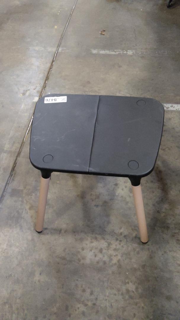 Table 17 x 17 x 22"