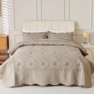 Cmfshape Floral Embroidery Quilt Set,3 Pieces King Quilt Bedding Set,Classic Diamond Pattern Quilts,Ultra Soft Lightweight Reversible Bedspread Coverlets for All Season(Taupe,102"x90")