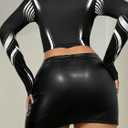 SweatyRocks Women's Graphic Long Sleeve Shirts Y2k Mock Neck Crop Racing Shirt Streetwear (Multicolor)