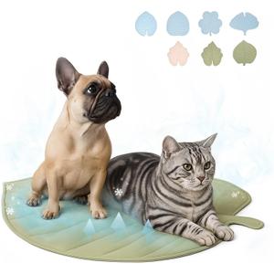 Dog Cooling Mat - Large Leaf Shaped, Washable, Non-Slip, Summer Pad for Dogs and Cats, Lightweight (Small ( 25 lb), Green)