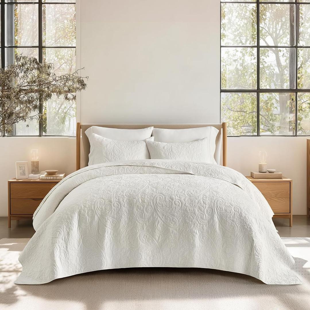 EVERGRACE 100% Cotton Paisley Quilt Set, Oversized King 3 Piece Set Prewashed Lightweight Bedspread with 2 Shams, Soft & Breathable Matelasse Coverlet for All-Season Comfort, Bright White | Paisley Stitch, 100% Cotton, Pre Washed, Oeko-Tex Certified, Soft, Lightweight