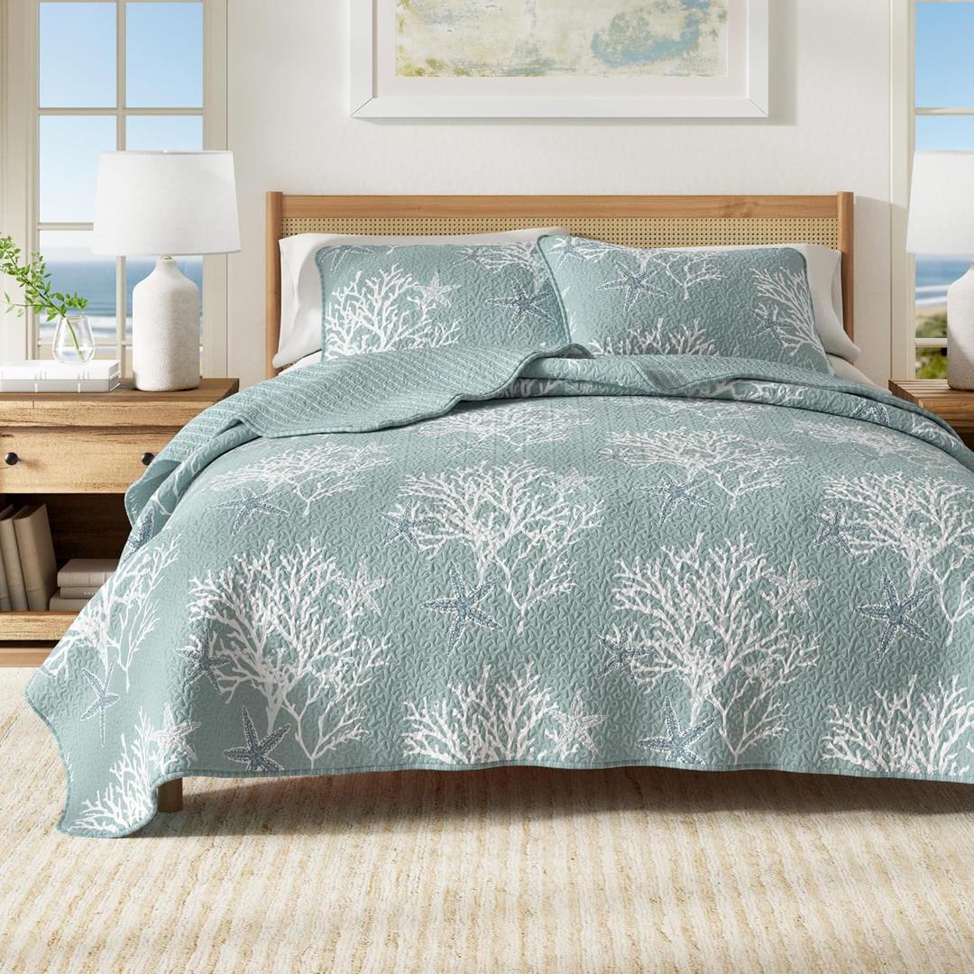King Coastal Quilt Bedding Set, Summer Coastal Quilt with Shams, Beach 3-Piece Reversible All Season Bedspread Quilt Set. Lightweight Nautical Quilted Coverlet. Fenwick Collection, Ether Blue.