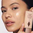 Charlotte Tilbury Wonderglow Face Primer - Soft-Focus, Illuminating Dewy Primer to Hydrate & Blur the Look of Imperfections, Fine Lines & Wrinkles - Infused with Hyaluronic Acid & Rosehip Oil