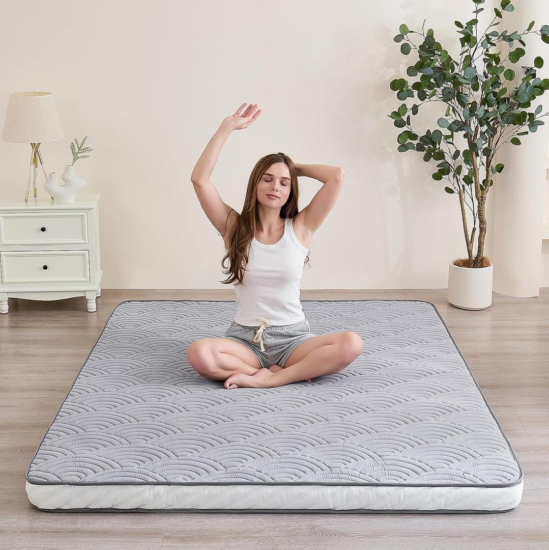 Zelladorra Japanese Floor Mattress, Quilted Futon Mattress with Anti-Slip Bottom, Foldable Floor Bed with Storage Bag and Straps, (Light Grey, Twin)