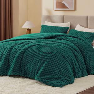 BEDELITE Fluffy Queen Comforter Set - Dark Green Fleece Soft Comforter for Queen Size Bed, Luxury Warm Bedding Set for Winter, Fuzzy Bed Set 3 Pieces (1 Comforter, 2 Pillowcases)