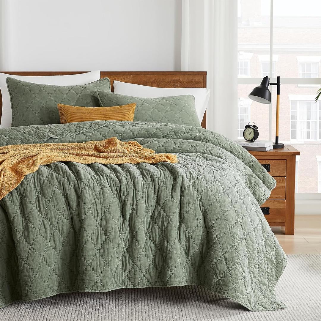 palassio Olive Green Twin Size Quilt Set, Muslin Cotton Shell Down-Alt Poly Filling, Soft Shabby Chic Rustic Farmhouse Country Bedspread, Textured Gauze Coverlet, Lightweight Bedding, 1 Sham