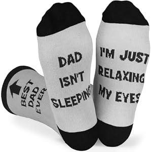 2 x Veachog Best Dad Grandpa Socks for Men, Funny Fathers Day Birthday Gifts for Grandpa Dad Daddy to be Gifts for Grandfather (Grandpa Isnt Sleeping Grey)