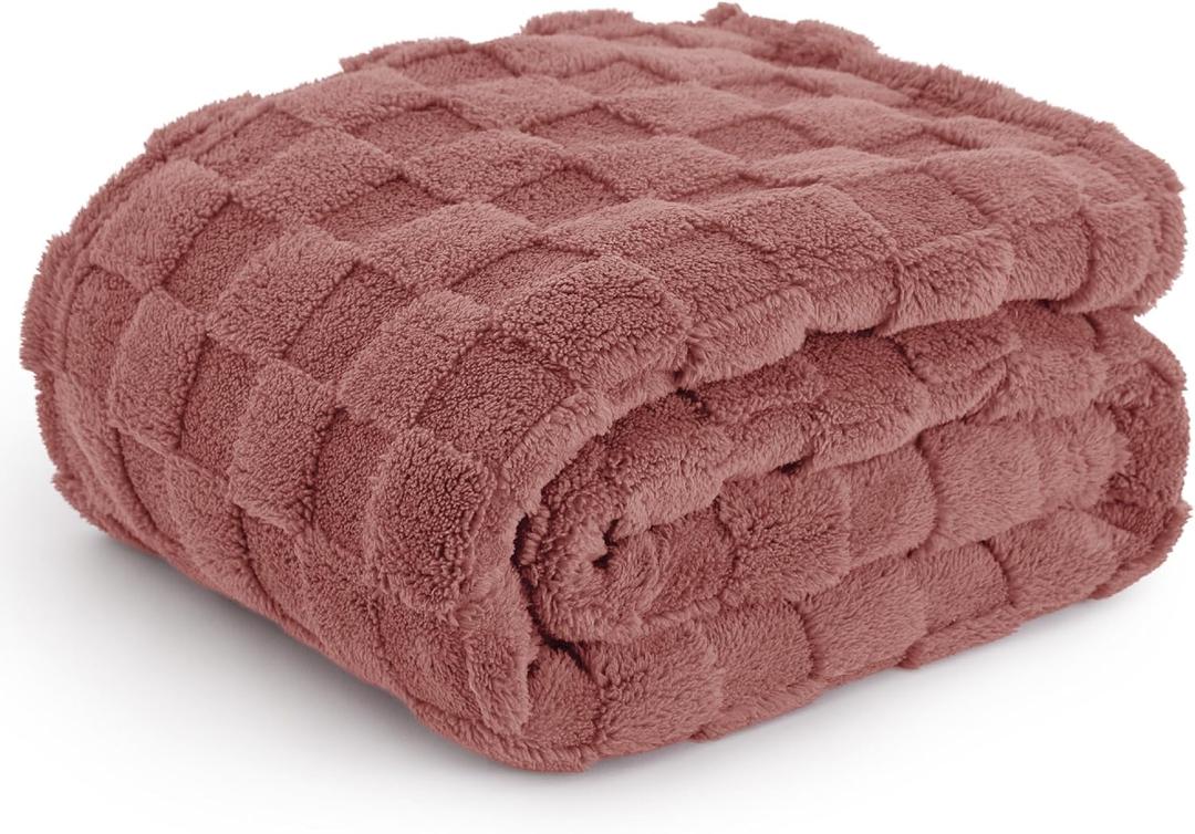 Bedsure GentleSoft Dusty Pink Throw Blanket for Couch - Checkered Fleece Blankets Gifts for Women Kids Girls, Cute Soft Cozy Throw for Bedroom Home Decor Gifts, 50x60 Inches