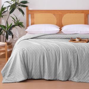 Amazon Basics Cooling Comforter, Soft Lightweight Waffle Weave Blanket for Hot Sleepers, Summer & All Season Bedding to Keep Cool for Night Sweats, 90"x90", Queen, Gray