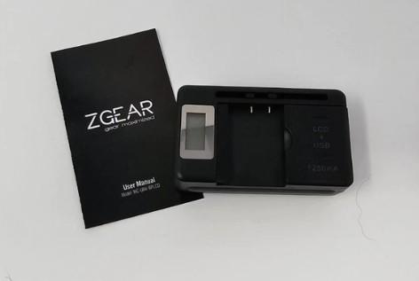 ZGEAR - Universal Camera Battery Charger W/LCD Charge Display ZGEAR - Universal Camera Battery Charger W/LCD Charge Display