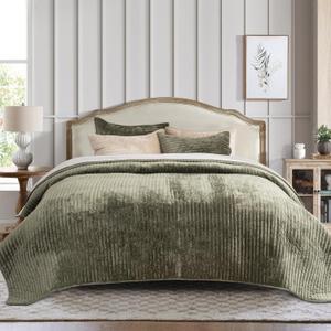 EVERGRACE Velvet Quilt Set King Size, Luxurious Soft Striped Channel Bedding Set, Lightweight Velvet Comforter for All Season, Oversized Bedspread Coverlet with 2 Matching Shams, Olive Green
