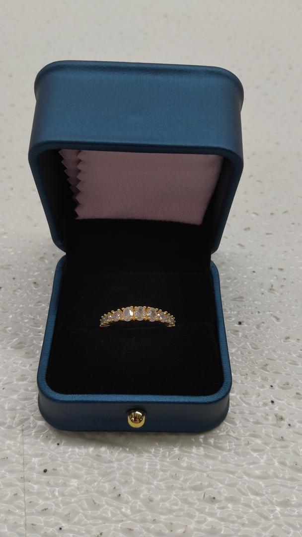 Amazon Essentials Yellow Gold-Plated Sterling Silver Half Eternity Band Ring, Size 8