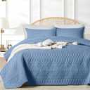 akkialla Full/Queen Quilt Set, Boho Style in a Solid Color, Bluish Grey Lightweight Microfiber Bedspread, Soft and Breathable Coverlet for All Seasons, 3-Piece Bedding Set (1 Quilt, 2 Pillow Shams)