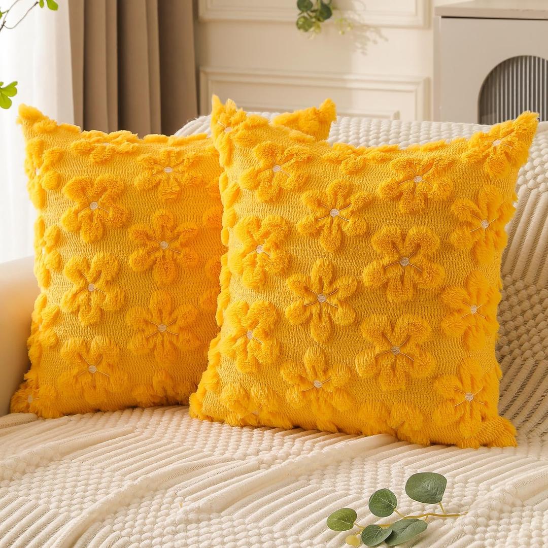 DFXSZ Summer Pillow Covers 18x18 inch Set of 2 Yellow Daisy White Flower Heart Soft Plush Faux Fur Jacquard Throw Pillow Covers for Bedroom Sofa Spring Summer Holiday Home Decor PTK036B18