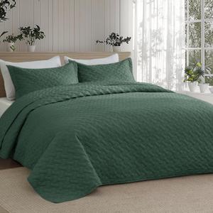 Bedsure California King Quilts - Lightweight Bedspreads Cal King Size with Basket Weave Pattern, Soft Quilt Bedding Set, Dark Green Comforter Set Coverlet with 2 Pillow Shams (111" x 106")