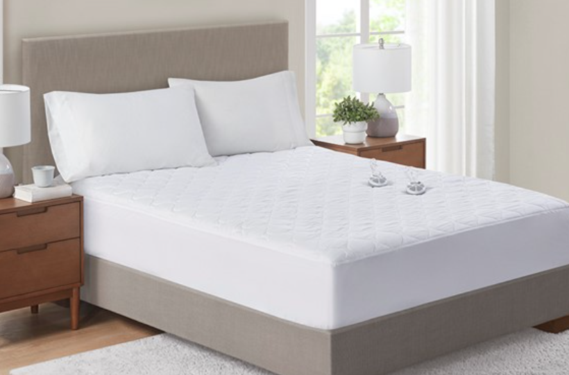 Serta Multi-Zone Heated Mattress Pad  Dual Controllers for Personalized Body & Foot Warmth, 10 Heat Settings, Auto Shut-Off, Soft Microfiber, Machine Washable, 15" Deep Pocket  King Size (White)