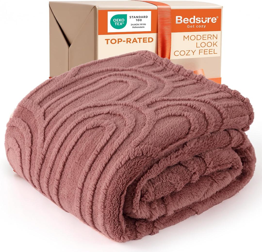Bedsure GentleSoft Pink Throw Blanket for Women - Super Soft & Cozy, Fleece Blankets for Girls, Ideal for Couch & Bed, Dusty Rose, 50x70 Inches