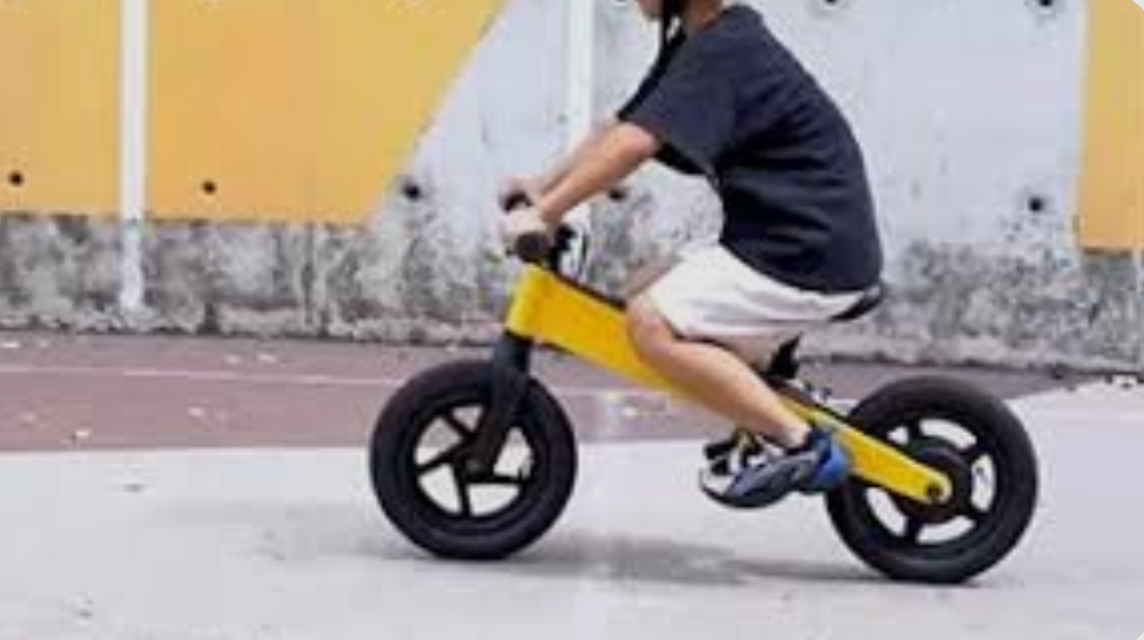 Electric Bike for Kids, Electric Balance Bike for Ages 3-8 Years Old,Kid Electric Motorcycle with 2 Speed Modes,Push-Button Brakes,12 Inch Dirt Off-Road Tire and Adjustable Seat