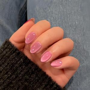 KQueenest Cat Eye Press on Nails Short Oval, 30 Pcs Baby Pink Fake Nails Extra Short Almond, Glitter Magnetic Glue on Nails, Reusable Shiny Chrome Stick on Nails for Women Summer Salon Manicure