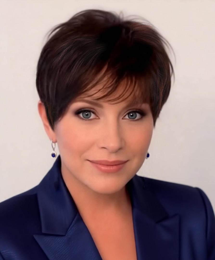 SEVENCOLORS Short Dark Brown Pixie Wigs for Women Layered Synthetic Short Hair Wigs with Bangs Natural Looking Brown Wigs for White Women