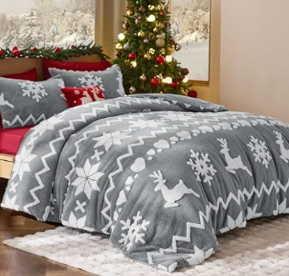 Bedsure Fluffy Christmas Comforter Set Queen - Red Bedding with Running Reindeer, Warm Flannel Fleece Bed Sets for Winter, 3 Pieces, 1 Soft Plush Shaggy Comforter with 2 Pillowcases