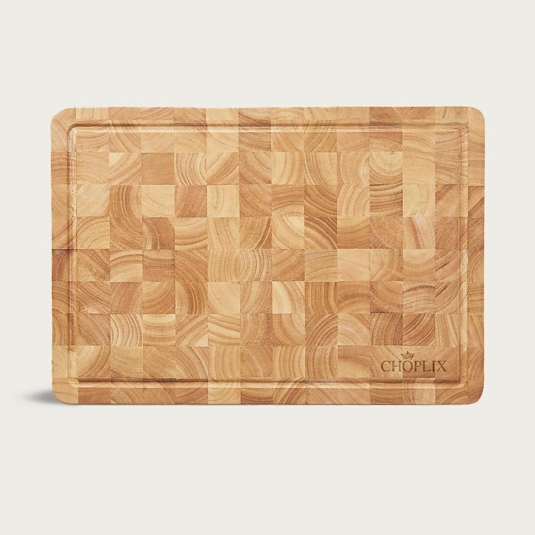 RubberWood Chef’s Choice Cutting Board – 17"x13"x1.5" BPA-Free Wooden Chopping Board with Juice Groove, Soft Rubber Feet, Built in Handles - Cutting Board Set with Holder for Meat, Vegetables & Cheese