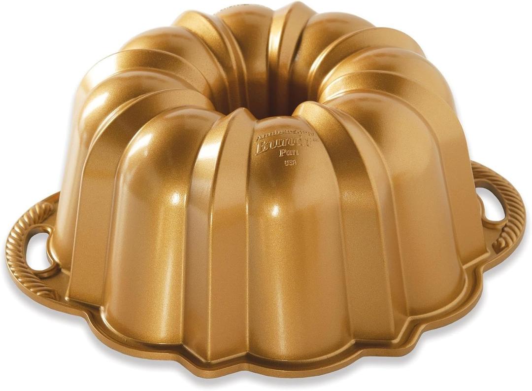 Nordic Ware Anniversary Bundt 12 Cup, Gold