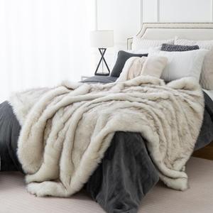 Battilo Large White Faux Fur Throw Blanket for Bed, 60"x80", Tip-Dyed