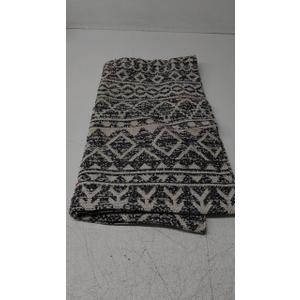 TAHARI Rectangular Rug Size 4×6