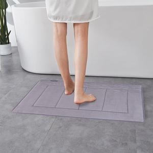 Bathroom Rugs, High Density Memory Foam Bath Mat, Absorbency & Non-Slip, Easy Care, Machine Washable Bath Mats for Bathroom, Shower&Tub, Modern Coral Velvet (Light Grey, 17" x 24")