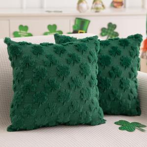 2 x St Patricks Day Pillow Covers 18x18 inch Set of 2 Green Lucky Shamrock Soft Plush Throw Pillows St Patricks Day Decorations for Bedroom Sofa Home Decor