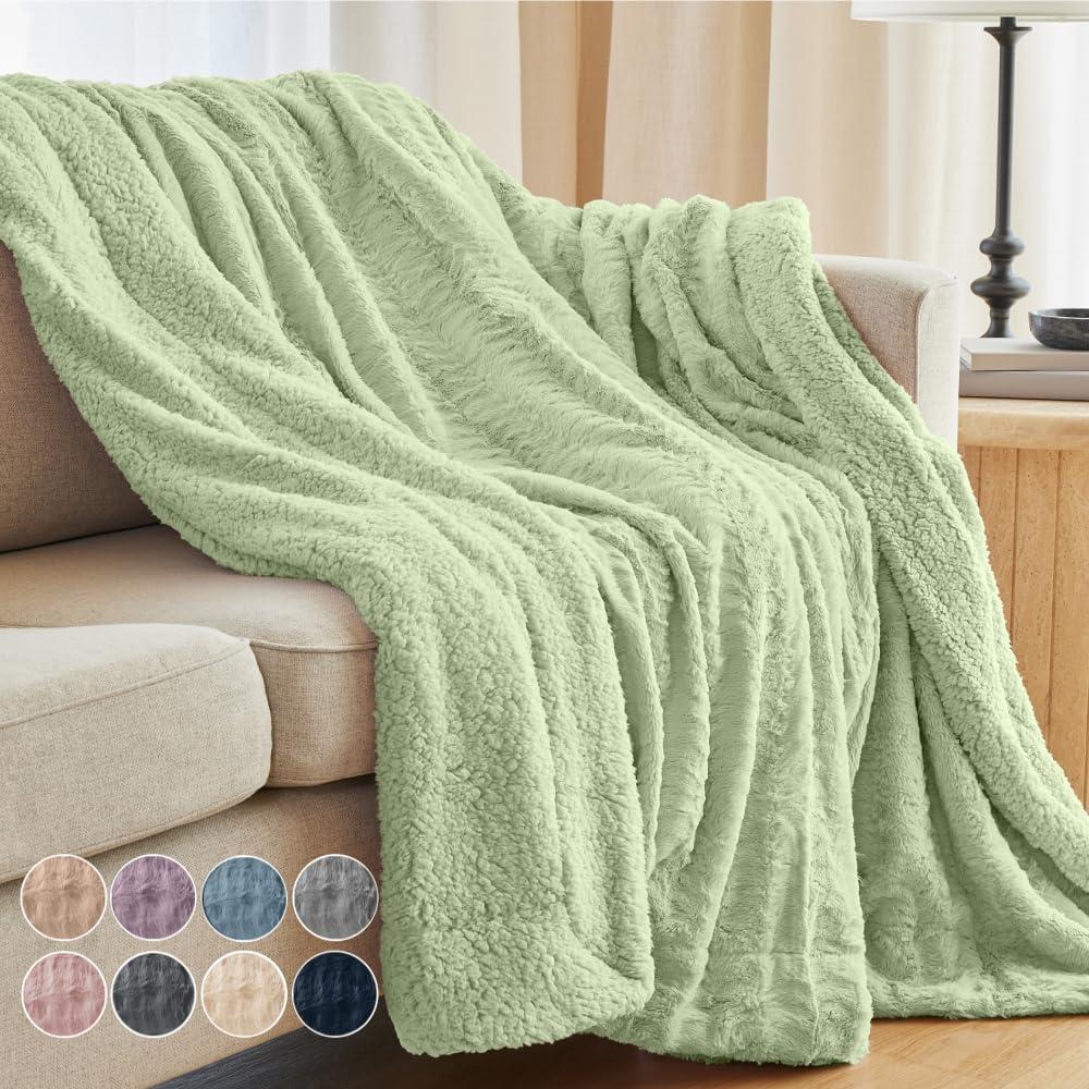 The Connecticut Home Co Throw Blanket for Couch, Soft Fluffy Room Decor, Cozy Warm Throws for Bed, Couches, Gifts for Women, Bedroom Cute Aesthetic Blankets Faux Fur and Sherpa, 65x50, Sage