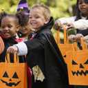 VDESFUEBY 20Pcs Halloween Trick or Treat Bags, Halloween Pumpkin Party Favor Bags Non-Woven Pumpkin Bag, Goodie Candy Bag for Birthday Party Favors