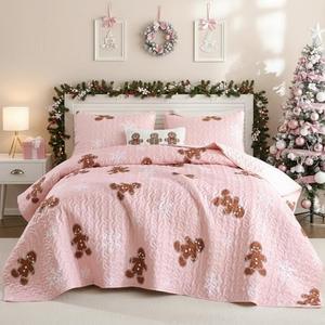 FROZZUR Christmas Quilt Set King Size - Pink Gingerbread Bedding, Lightweight Soft Breathable Winter Quilt Coverlet - Cozy Holiday Bedspread for Family Bedroom, Decoration